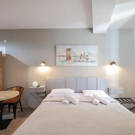 Elegance Apartment *